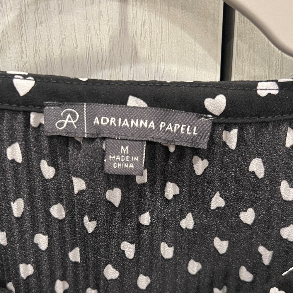 Adrianna Papell Black and White Heart Blouse - Picture 2 of 7